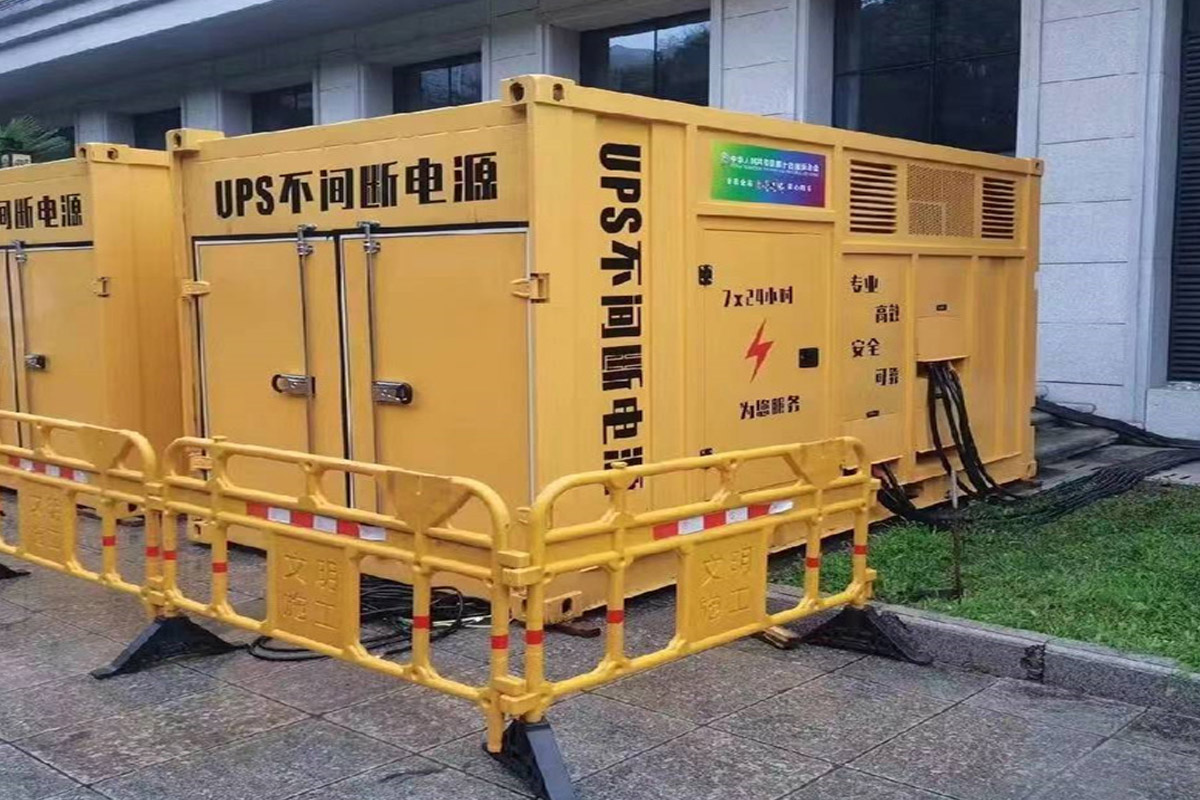 宏伟发电机租赁施工现场